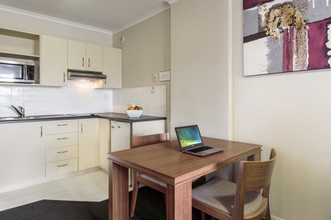 Central Brunswick Apartment Hotel - Accommodation Cooktown 31