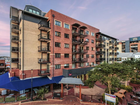 Central Brunswick Apartment Hotel - Accommodation Cooktown 1