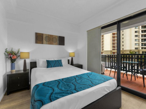 Central Brunswick Apartment Hotel - Accommodation Cooktown 2