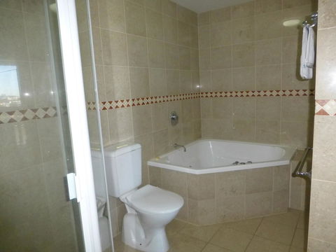 The Oasis Apartments - Accommodation Cooktown 19