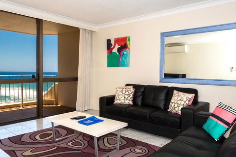 Breakers North Absolute Beachfront Apartments - Official - Accommodation Cooktown 10
