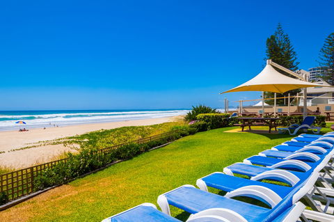 Breakers North Absolute Beachfront Apartments - Official - Accommodation Cooktown 2