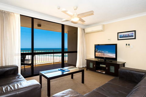 Breakers North Absolute Beachfront Apartments - Official - Accommodation Cooktown 7