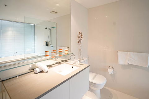 Circle On Cavill Surfers Paradise Apartments-Holiday Paradise - Accommodation Cooktown 0