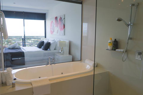 Circle On Cavill Surfers Paradise Apartments-Holiday Paradise - Accommodation Cooktown 4