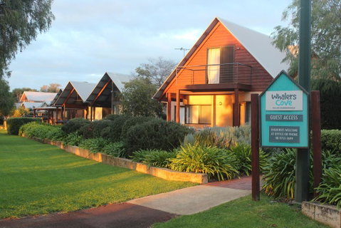 Whalers Cove Villas - Accommodation Cooktown 0