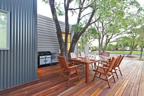 Whatmans Beach House - Accommodation Cooktown 1