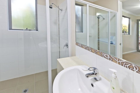 Whatmans Beach House - Accommodation Cooktown 3