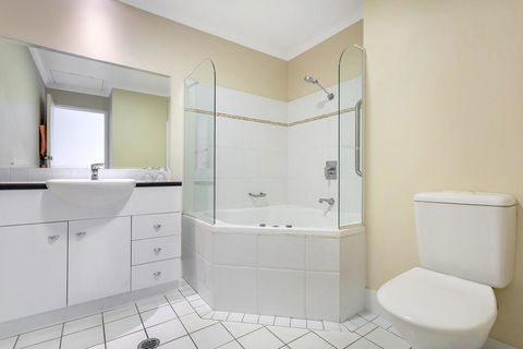 Whitesands, Unit 113/41-45 Shoal Bay Road - Accommodation Cooktown 1
