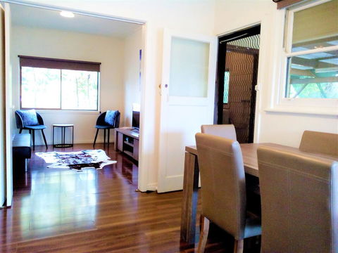 Wombat Cottage Albury - Accommodation Cooktown 3