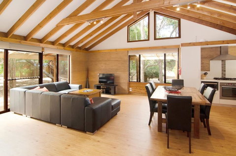 Woodstone Possum Cottage - Accommodation Cooktown 3