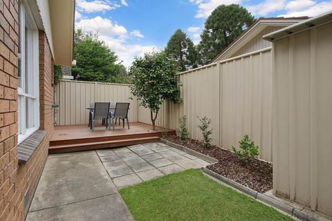 Woody's - In Central Bright - Accommodation Cooktown 1