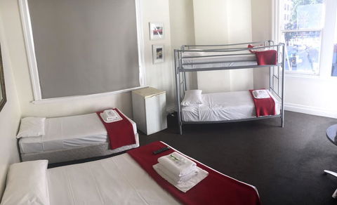 Wynyard Hotel - Accommodation Cooktown 2