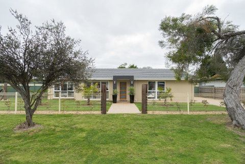 Xanadu Shores - Accommodation Cooktown 0