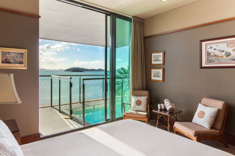 Yacht Club 19 Villa Bijou De Mer Ocean Front Private Pool 2 Buggies - Accommodation Cooktown 3