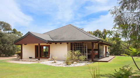 Yallingup Retreat - Accommodation Cooktown 0