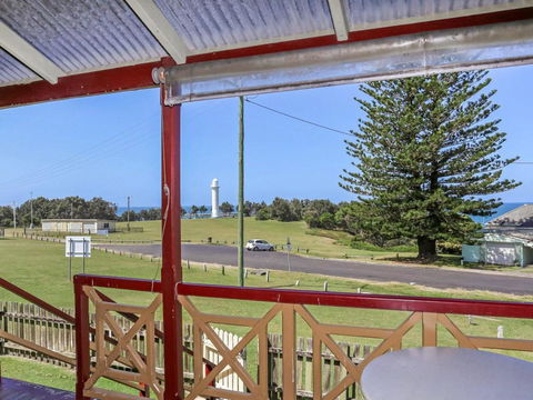 Yamba Pilot Cottage 1 - Pets Welcome - Close To Beach - Accommodation Cooktown 0