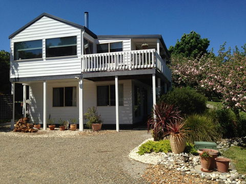 Yarra Glen Bed & Breakfast - Accommodation Cooktown 0