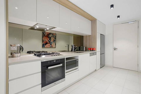 YARRA - YARRA Toorak Rd & Chapel St. Pool, Gym & Parking - Accommodation Cooktown 3