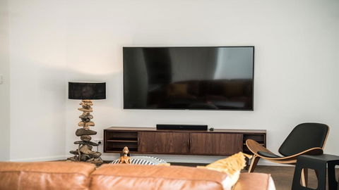 Your Luxury Escape - Byron Sunset Breeze - Accommodation Cooktown 1