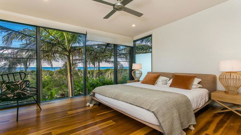 Your Luxury Escape - Kiah 11 Beach House Ocean Views - Accommodation Cooktown 3