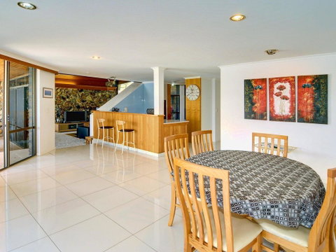Yulunga 20 - 4 BDRM Canal Home With Pool - Accommodation Cooktown 2