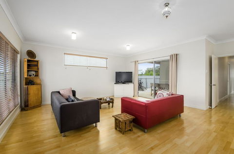 Zaahira House - Accommodation Cooktown 2