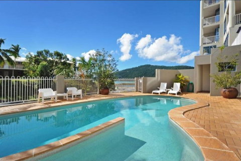 AirliediseNO Hills5min Walk 2 Port Of Airlie/Ferry TerminalWiFiNetflix - Accommodation Cooktown 2