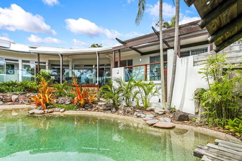 A Tropical Family Oasis In Sunshine Beach - Accommodation Cooktown 1