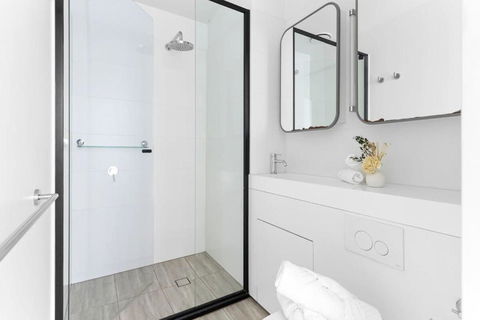 A 2BR Apt Near Melbourne Central & QV Market - Accommodation Cooktown 2