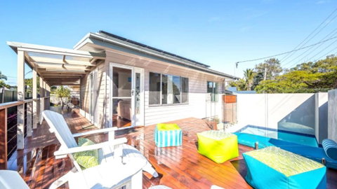 A Beachside Beauty With Pool - Accommodation Cooktown 2