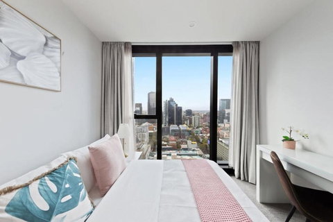 A Chic 2BR Apt Near Melbourne CBD W FREE Parking - Accommodation Cooktown 0