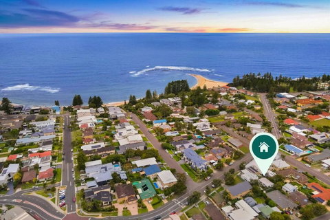 A Chic Coastal Hideaway At Toowoon Bay Beach - Accommodation Cooktown 3