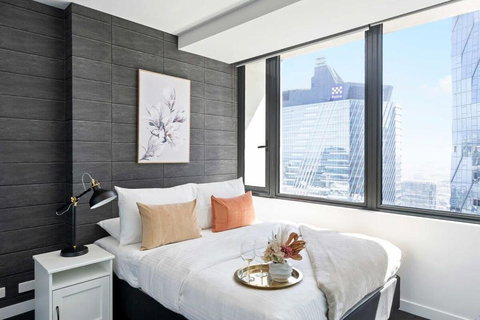 A Cozy 2BR Apt On Spencer St With FREE Parking - Accommodation Cooktown 1