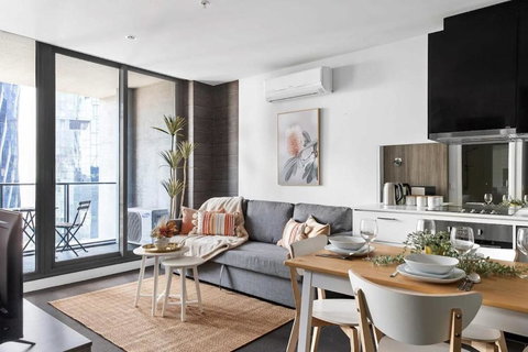 A Cozy 2BR Apt On Spencer St With FREE Parking - Accommodation Cooktown 0