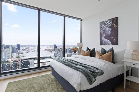 A Cozy 2BR Apt With Harbour Views FREE Parking - Accommodation Cooktown 0