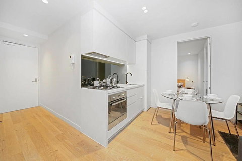 A Cozy & Stylish 2BR Suite In Melbourne CBD - Accommodation Cooktown 4
