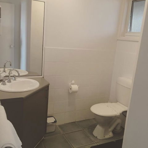 A Great Ocean View Motel - Accommodation Cooktown 4