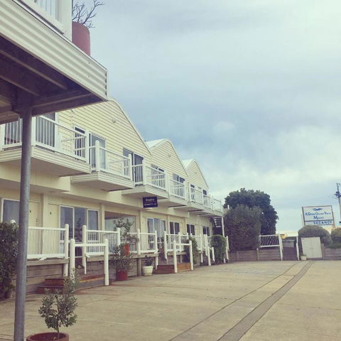 A Great Ocean View Motel - Accommodation Cooktown 3