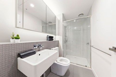A Lovely 2BR Apt Near Southern Cross City Views - Accommodation Cooktown 4