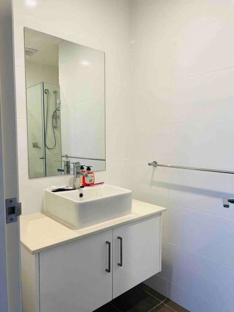 A Private Room - 1 Train Stop To Chatswood CBD - Accommodation Cooktown 3