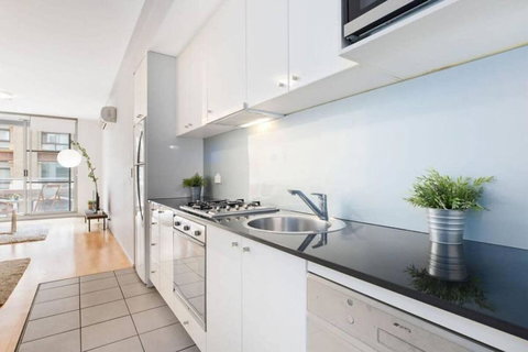 A Stylish & Cozy Studio Next To Darling Harbour - Accommodation Cooktown 4