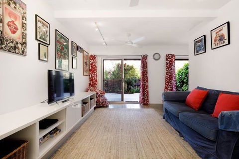 AAA Coke Shack - Accommodation Cooktown 4