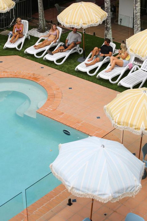 Abode Mooloolaba, Backpackers & Motel Rooms - Accommodation Cooktown 3