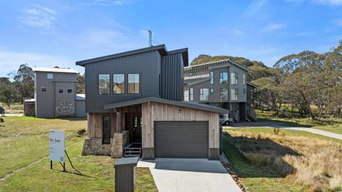 About Time - Accommodation Cooktown 0