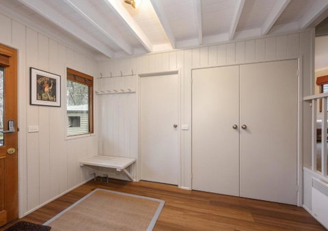 Absinthe - Accommodation Cooktown 1