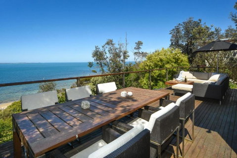 Absolute Beachfront - Accommodation Cooktown 4
