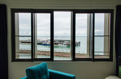 Absolute Waterfront Darwin - 1 Bedroom Apartments Over The Water - Accommodation Cooktown 2