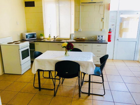 Accommodation @ Isa - Accommodation Cooktown 2