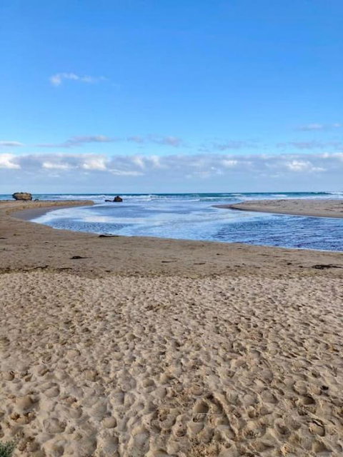 Adorable Beach Shack In The Heart Of Aireys Inlet - Accommodation Cooktown 3